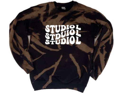 Bleach Dye Sweatshirt Retro font